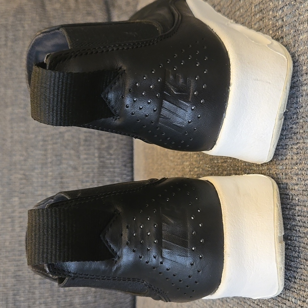 Nike Air Max Thea Mid Women Black/White Shoes 7 - Picture 4 of 11